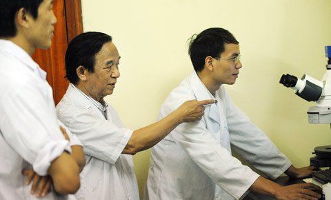 Vì nghèo, tiến sĩ giỏi bỏ viện đi